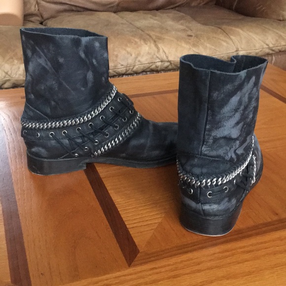 Free People Distressed Boots - Picture 5 of 6